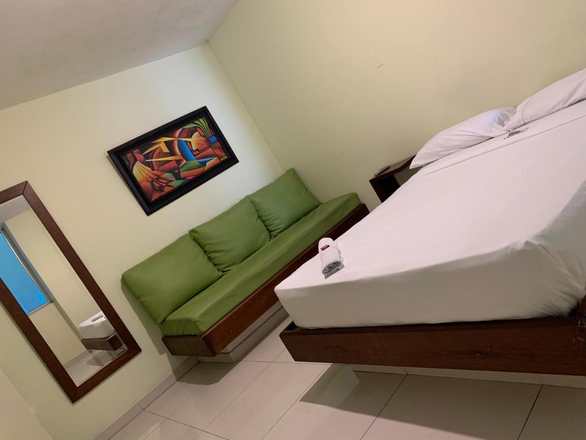 Hotel Bellavista Premium Villeta Esterno foto