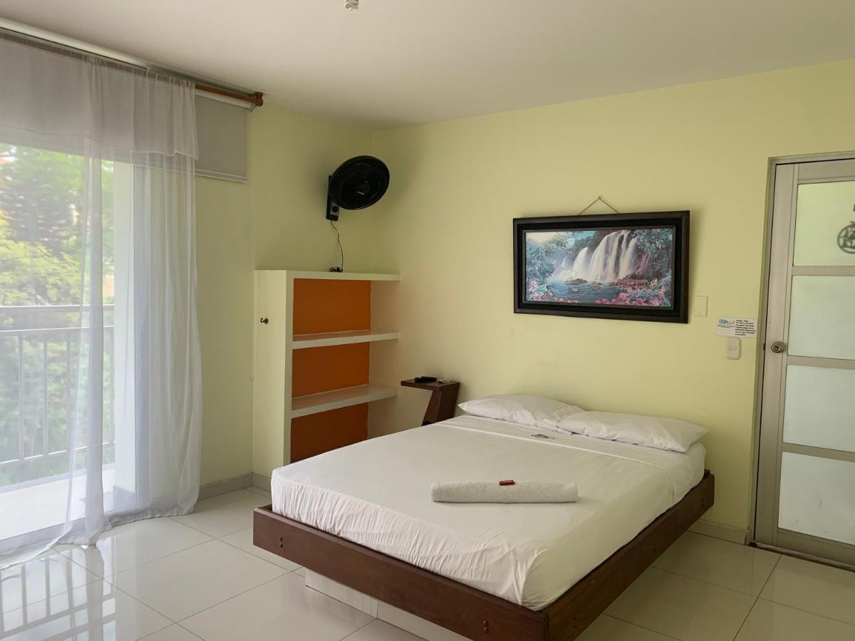Hotel Bellavista Premium Villeta Esterno foto
